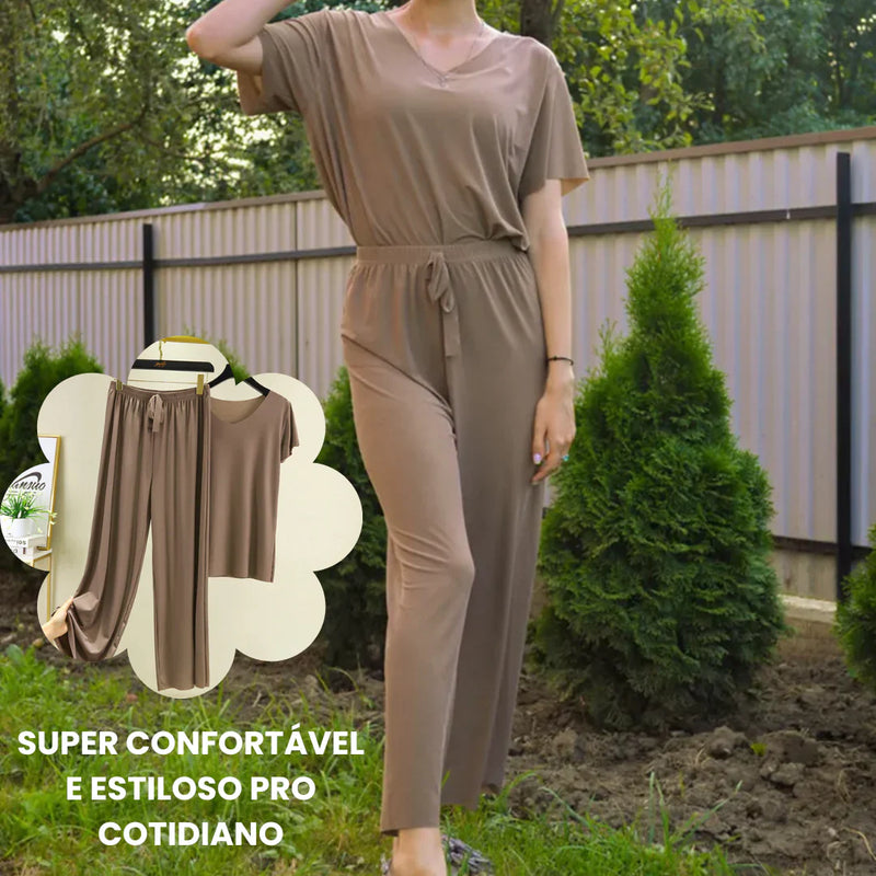 Conjunto Soft Camiseta + Calça [COMPRE 1 LEVE 2 CONJUNTOS]